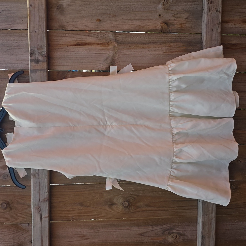 MARBLE Elegant Cream Dress with Bow Details - Picture 4 of 4